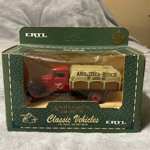 Ertl 1:43 1930 CHEVY BARREL Truck Anheuser-Busch